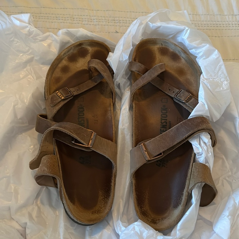 Used oiled brown leather Birkenstock YARA